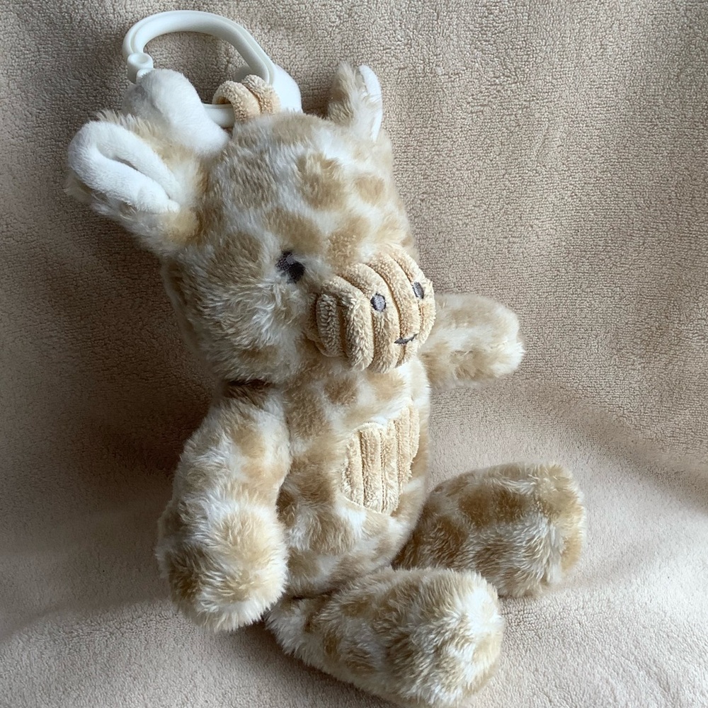 Dreamgro Adorable Tan and Cream Musical Plush Giraffe Stuffed Animal Toy